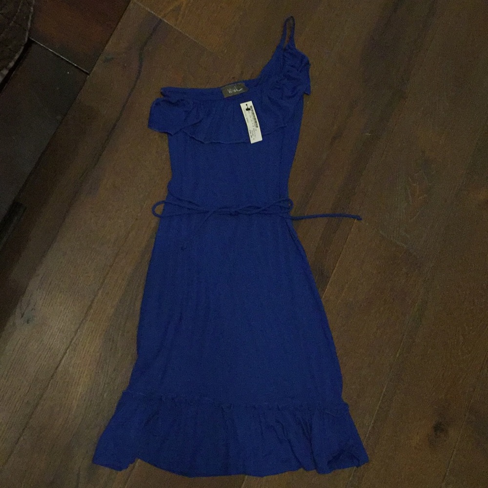 Cute dress!